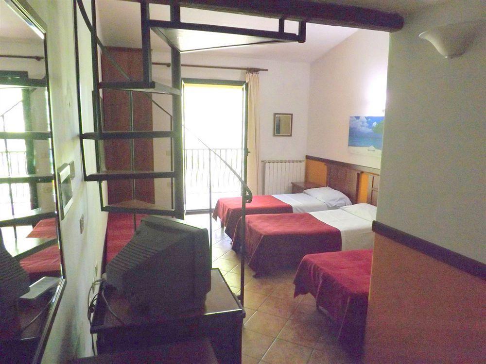 Hotel Antico Residence Roma Monterosi Exterior foto