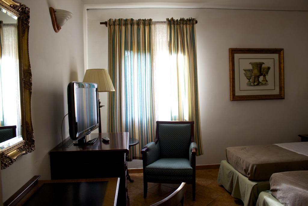 Hotel Antico Residence Roma Monterosi Cameră foto