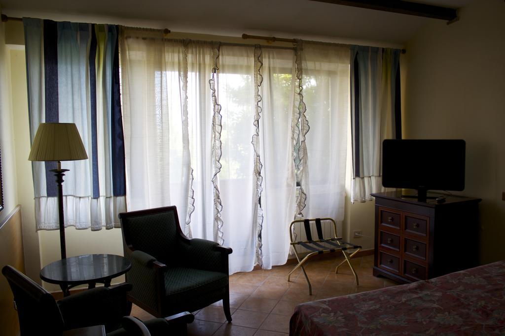 Hotel Antico Residence Roma Monterosi Exterior foto